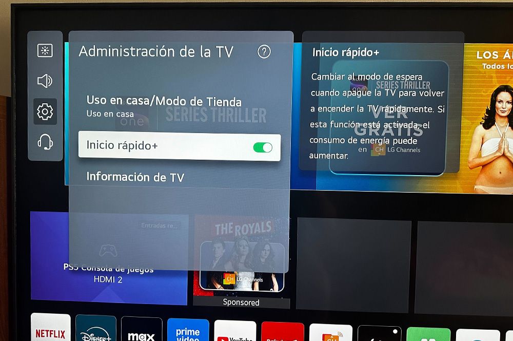 La interfaz de configuración del LG Smart TV muestra el menú de administración del televisor con la opción Quick Launch+ activada encima del panel de aplicaciones.