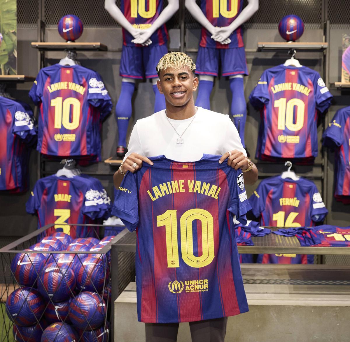 Lamine ya presume de ser el número 10 del Barça