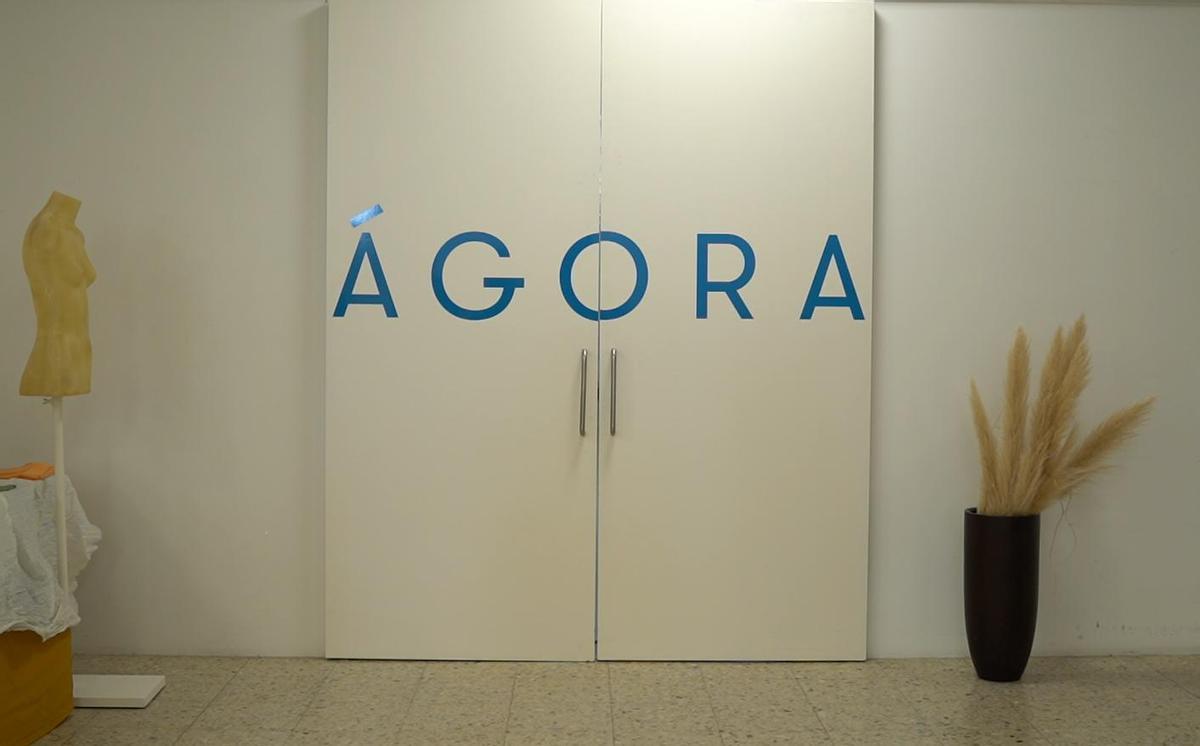 Entrada a Ágora, el taller creativo de la empresa.
