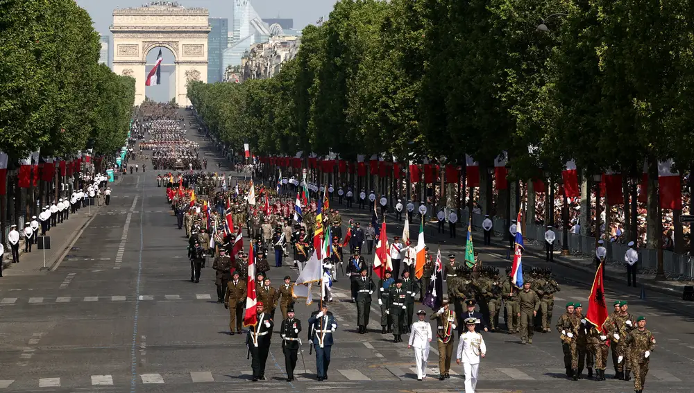 Desfile militar del Día de la Bastilla en París