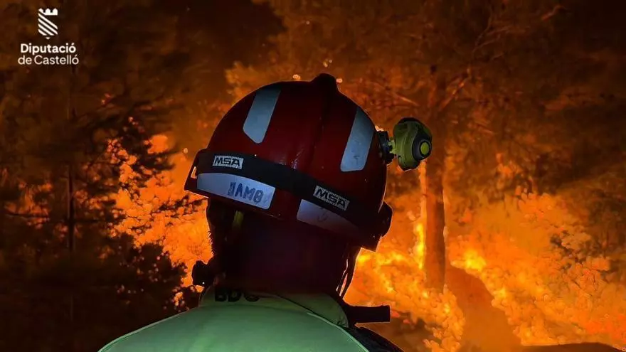 El incendio de Castellón sigue activo y descontrolado