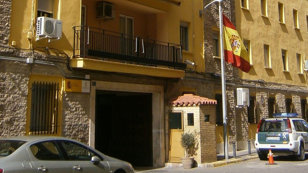 Fachada del Cuartel de Benimaclet donde se están realizando los registros.