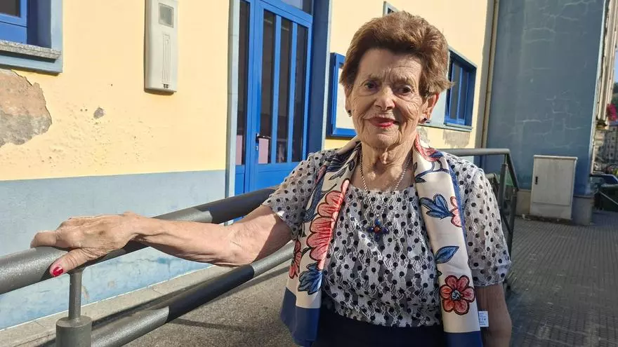 Isabel Oliveros recibirá al XVIII Vegadense del año el jueves 6 de agosto en Vegadeo: "Es extraordinario que tus valores sean reconocidos en el pueblo donde vives desde hace sesenta años."