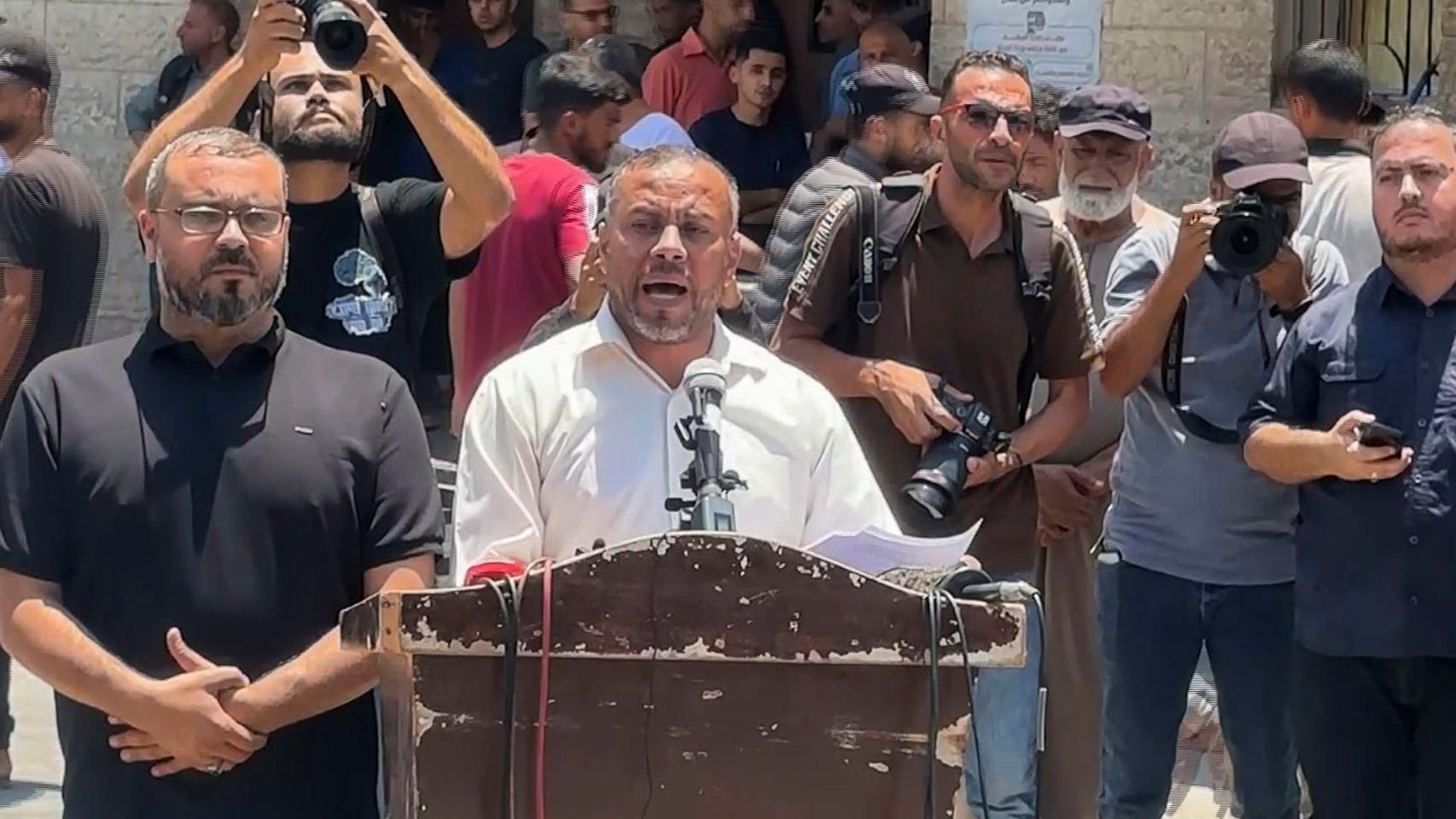 Ismail al Thawabta anuncia la disolución del Gobierno de Hamás en Gaza