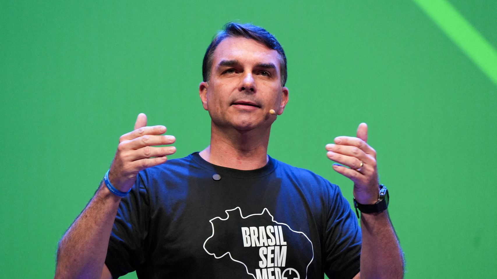 El candidato del Partido Liberal, el senador Flávio Bolsonaro, en un acto en São Paulo en junio.