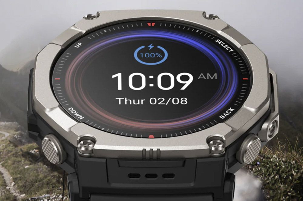 Reloj inteligente Amazfit T-Rex Ultra, equipado con esfera de metal reforzado y pantalla digital, que muestra la hora 10:09, con las montañas como fondo.