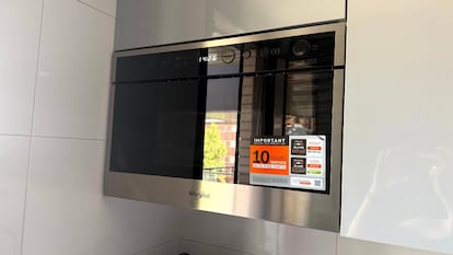 Es uno de los mejores microondas encastrables que se puede comprar en el mercado